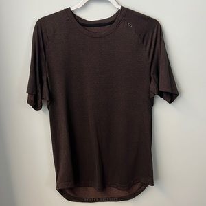 Lululemon Drysense Short Sleeve Shirt Size Large